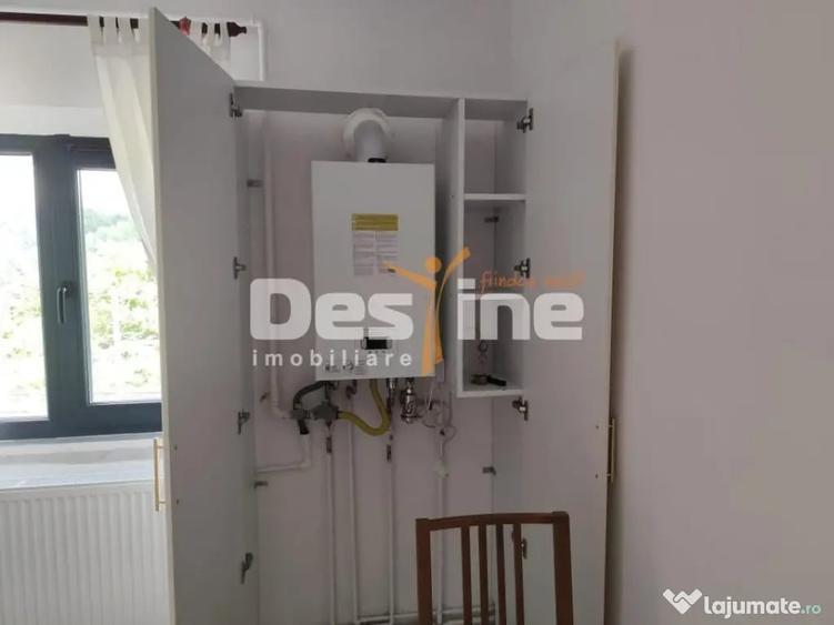 Apartament cu 2 camere decomandat în Poiana