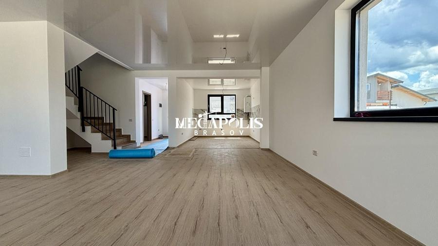Duplex cu 4 camere cu Canalizare în Tărlungeni