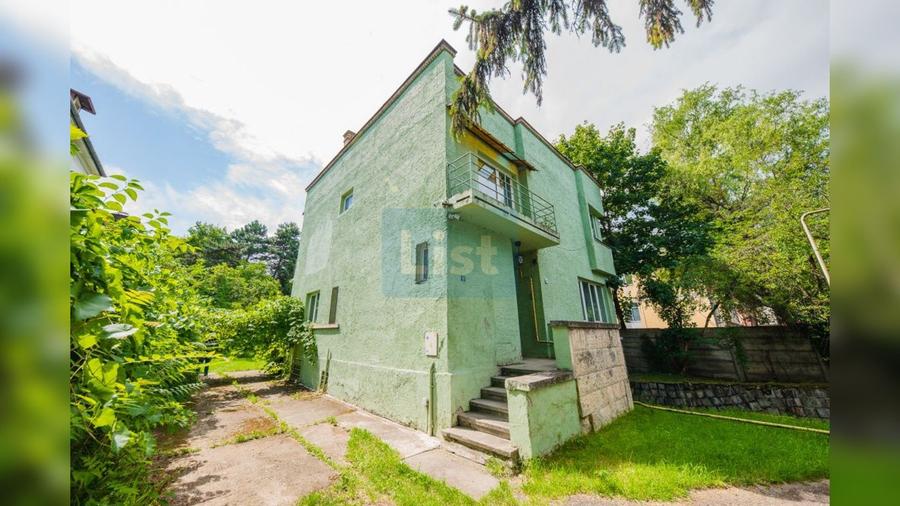 Casă cu 4 camere cu Teren 876 Mp în Central