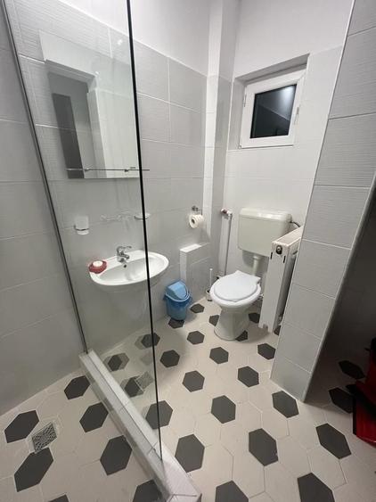 Garsonieră decomandată în Gorjului