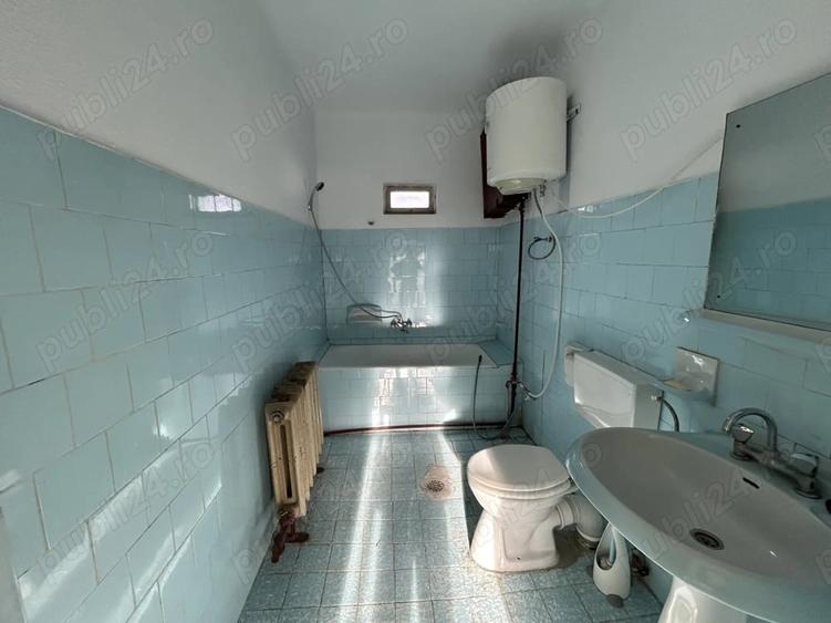 Casă cu 4 camere cu Teren 1500 Mp în Mândruloc