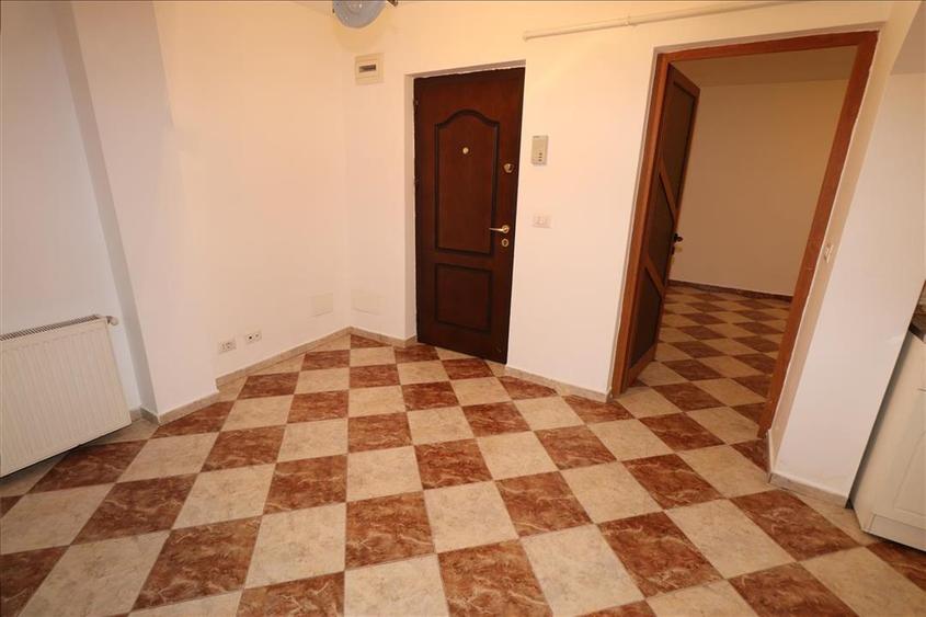 Spațiu comercial, de 86 mp, în Est