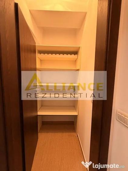 Apartament cu 3 camere decomandat în Metalurgiei