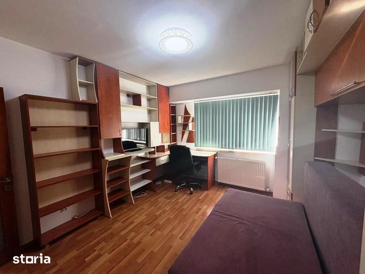 Apartament cu 3 camere decomandat în Păcurari