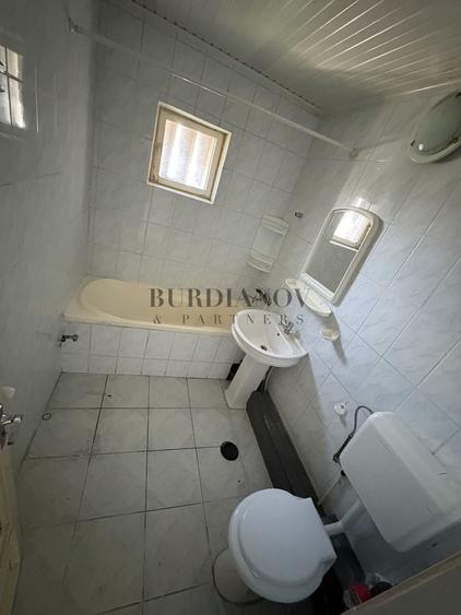 Apartament cu 4 camere în Gorjului