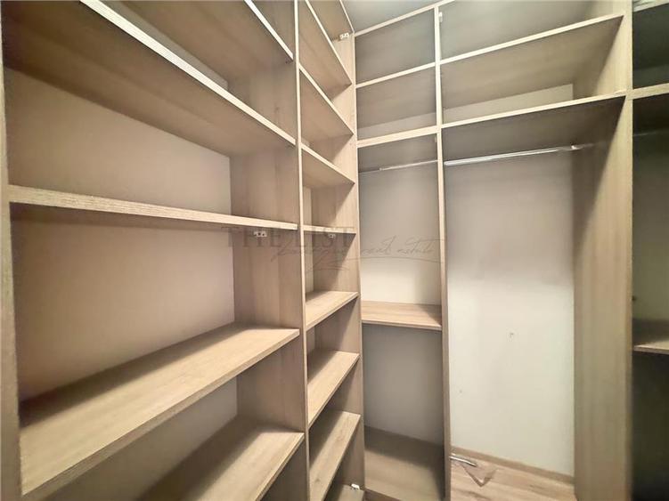 Apartament cu 3 camere decomandat în Floreasca