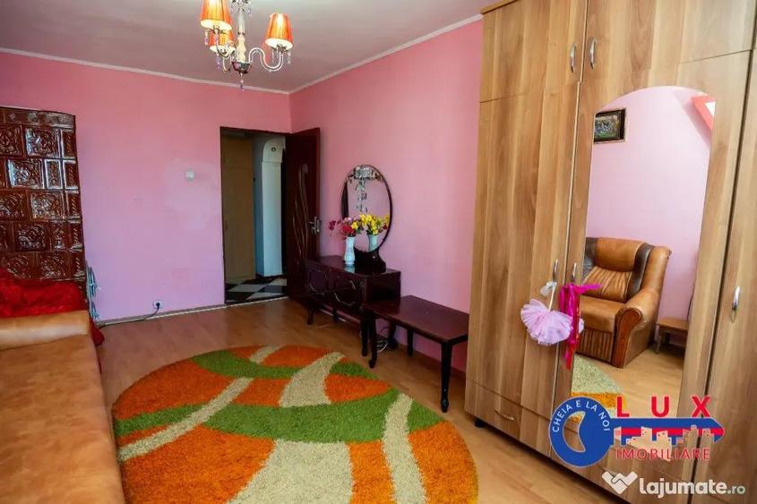 Apartament cu 2 camere decomandat în Spitalului