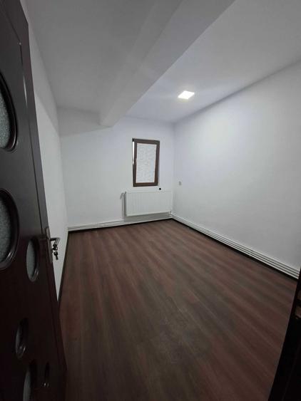 Apartament cu 2 camere decomandat în Cug