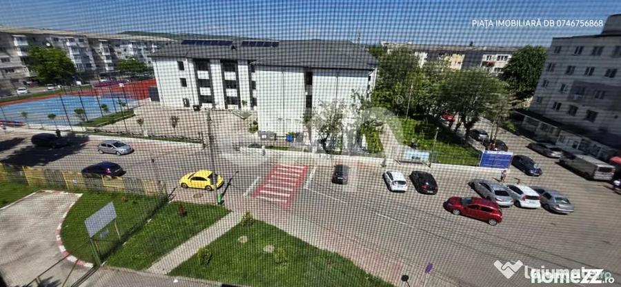 Apartament cu 2 camere decomandat în Micro 4