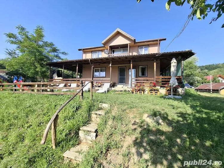 Casă cu 6 camere în Central