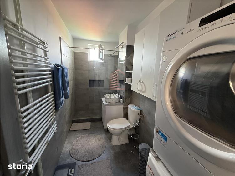 Apartament cu 4 camere decomandat în Central