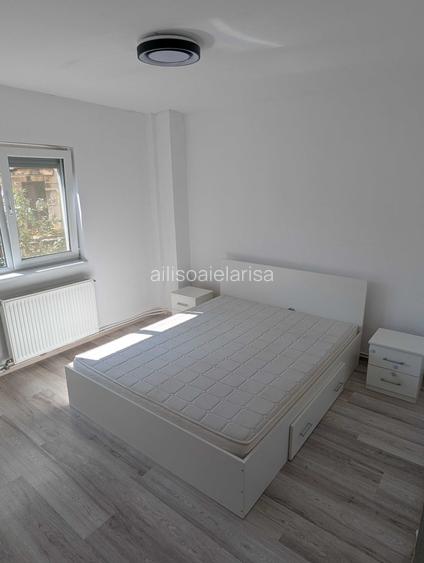 Apartament spatios de vanzare 4 camere transformat in 3