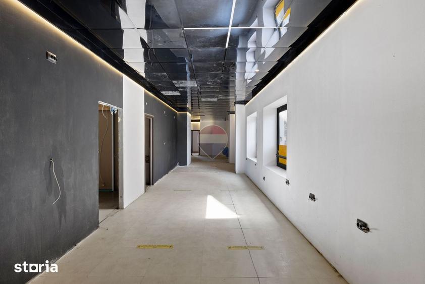 Spațiu comercial, de 170 mp, în Bujac