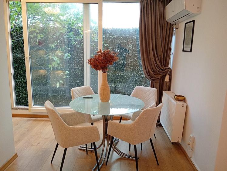 Apartament cu 2 camere decomandat în Primăverii