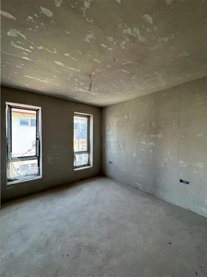 Penthouse cu 3 camere semidecomandat în Giroc