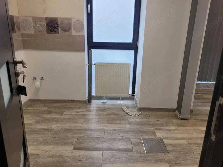 Apartament cu 3 camere decomandat în Tudor