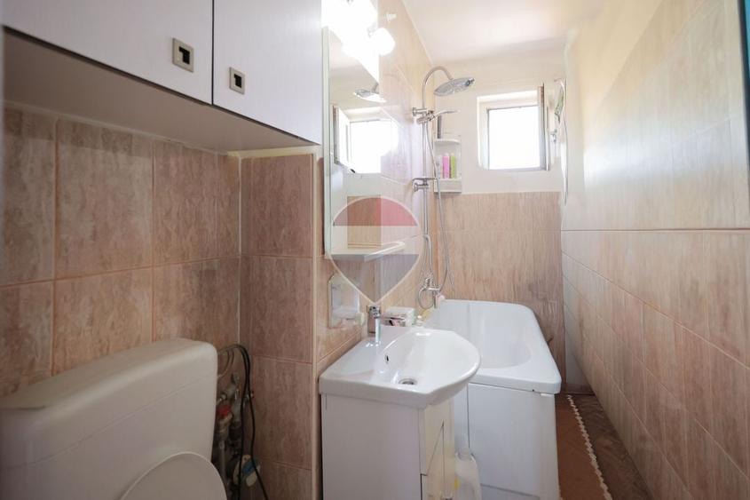 De vânzare apartament cu 2 camere, în zona Nufărul - 6