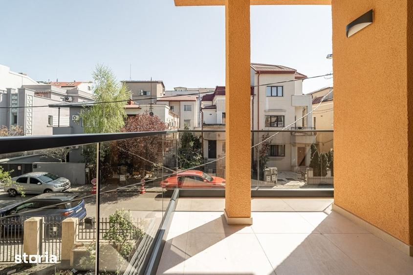 Casă cu 6 camere cu Teren 176 Mp în Floreasca