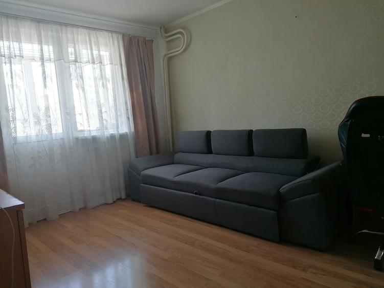 Apartament cu 2 camere decomandat în Titan