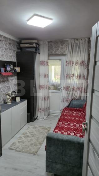 Apartament cu 3 camere semidecomandat, mobilat în Podu Roș