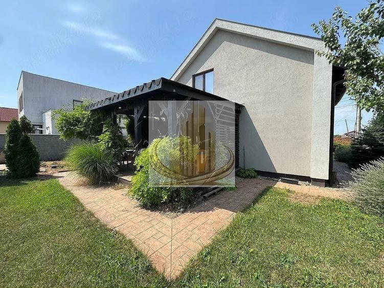 Casă cu 2 camere cu Teren 697 Mp în Săcălaz