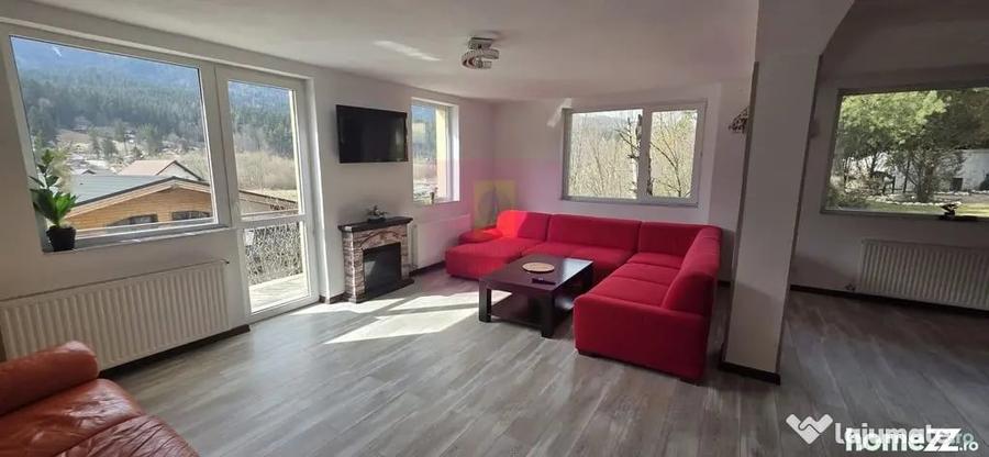 Casă cu 8 camere cu Teren 400 Mp în Zamora