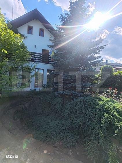 Casă cu 6 camere cu Teren 1332 Mp în Ipotești