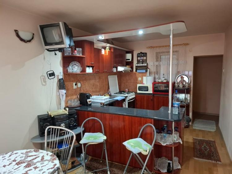 Casă individuală cu 5 camere cu Canalizare în Nădlac