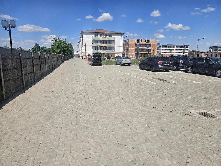 Teren de 3906 mp, în Ficătar
