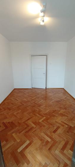 Apartament cu 2 camere semidecomandat în Barbu Văcărescu