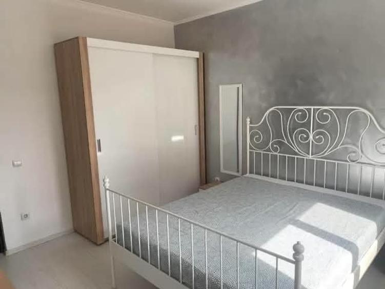 Inchiriez Apartament 2 Camere - 4