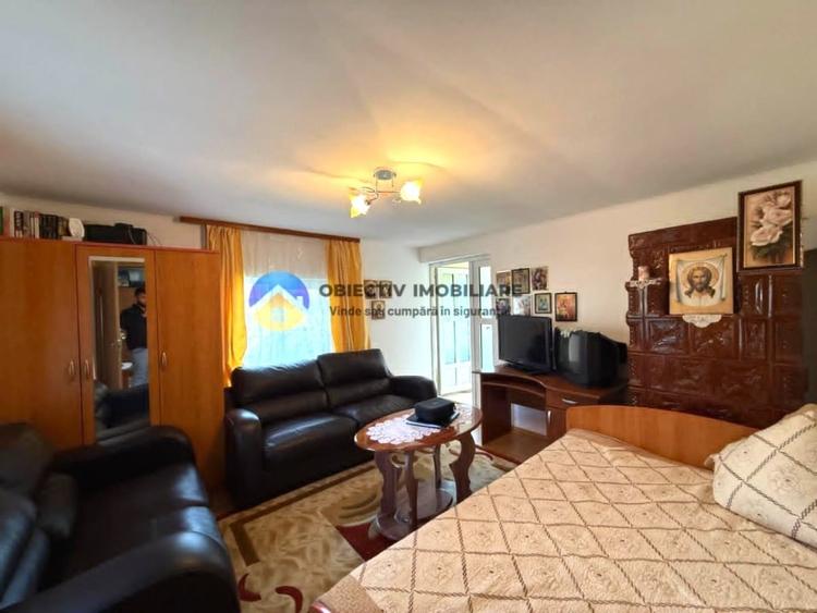 Casă cu 3 camere cu Teren 5062 Mp în Central