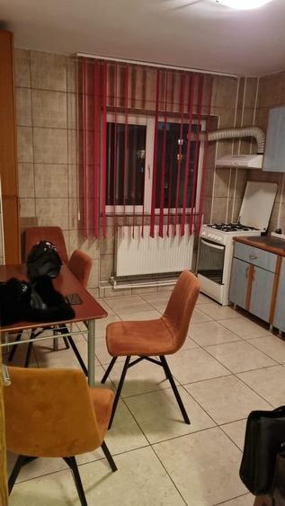 Apartament cu 2 camere decomandat în Costin Georgian