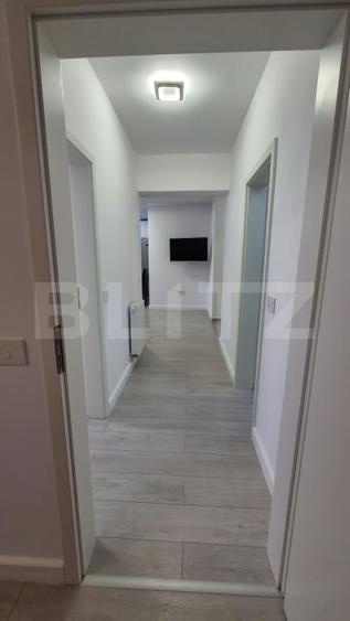 Apartament cu 3 camere decomandat, mobilat în Tractorul