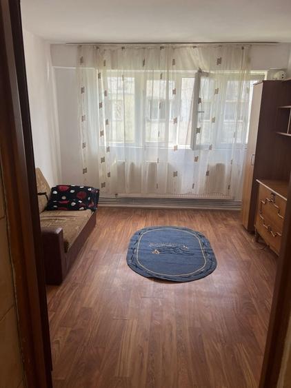 Garsonieră decomandată în Exterior Vest