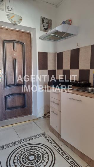 Garsonieră decomandată, mobilată în Central