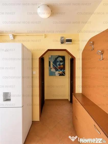 Apartament cu 3 camere semidecomandat în Florilor