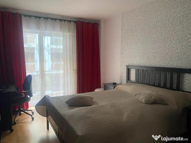 Apartament cu 3 camere semidecomandat în Băneasa