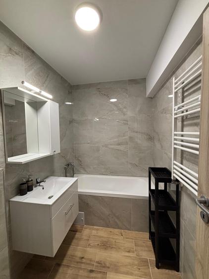 Apartament cu 2 camere semidecomandat în Berceni