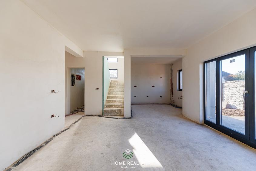 Duplex cu 5 camere cu Canalizare în Becicherecu Mic