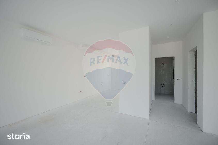 Casă cu 4 camere cu Teren 575 Mp în Iorga