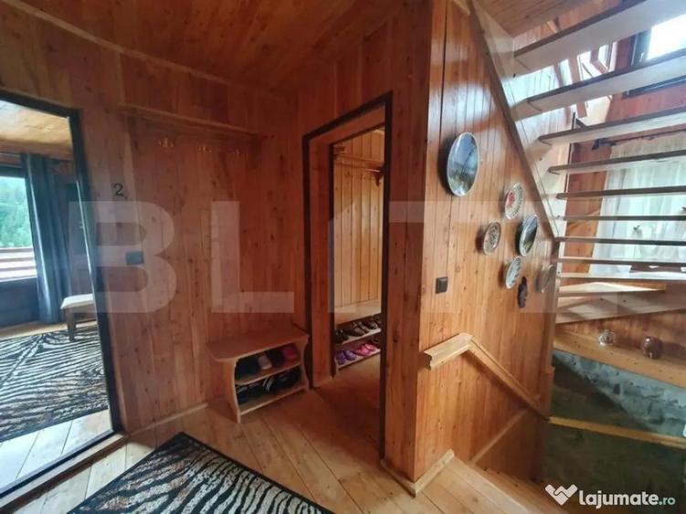 Casă cu 5 camere cu Teren 1400 Mp în Central