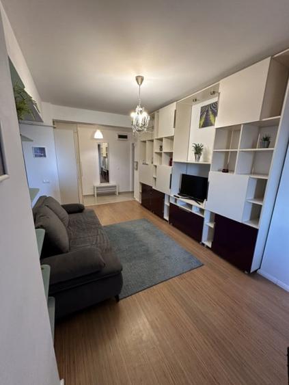 Apartament cu 2 camere semidecomandat, mobilat în Bucureștii Noi