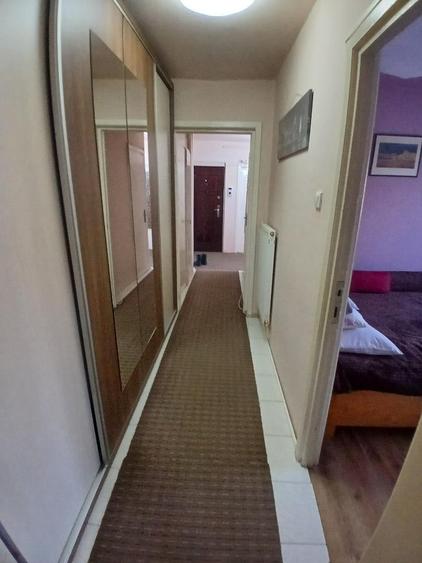 Apartament cu 3 camere decomandat în Aradului