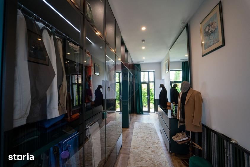 Casă cu 5 camere cu Teren 1000 Mp în Cumpăna