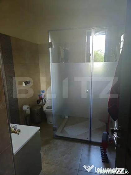 Casă cu 7 camere cu Teren 1170 Mp în Central