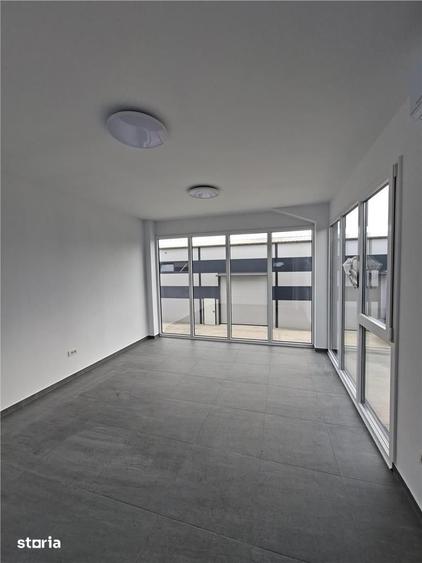 Spațiu comercial, de 600 mp, în Ștefăneștii de Jos