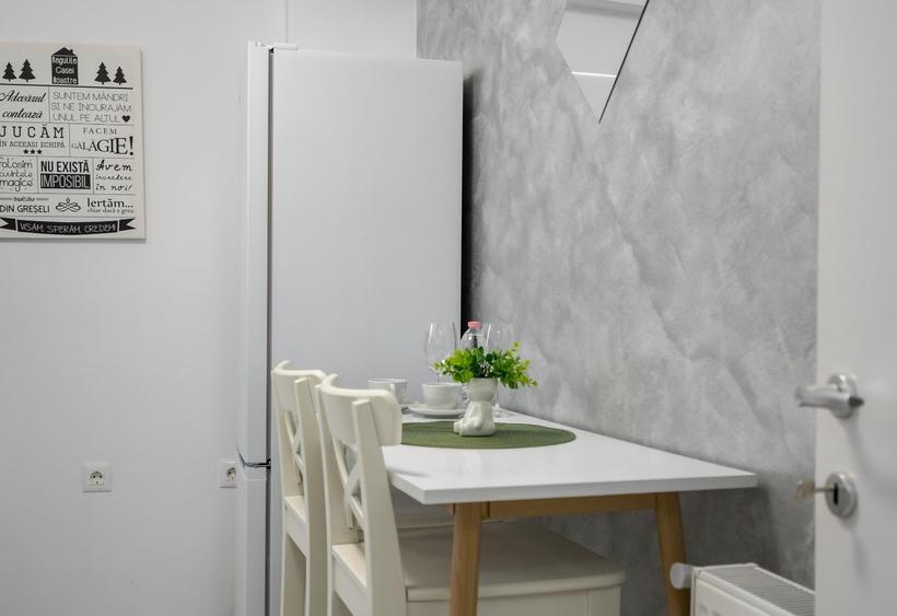 Apartament cu 2 camere decomandat, mobilat în Băneasa