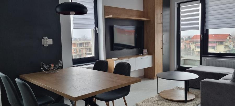 Apartament cu 3 camere decomandat, mobilat în Pipera