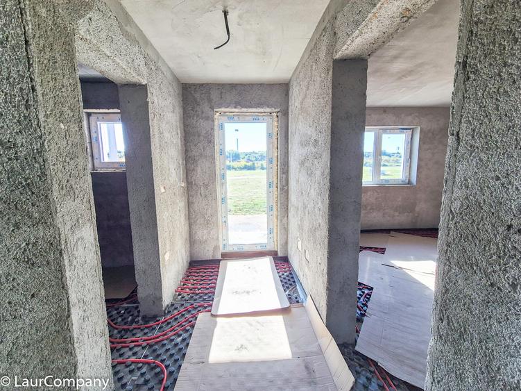 Casă individuală cu 5 camere cu Teren 351 Mp în Prundu